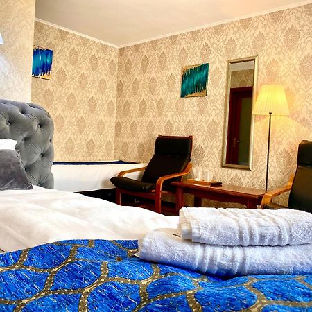 Casa Topazz Târgu Jiu エクステリア 写真