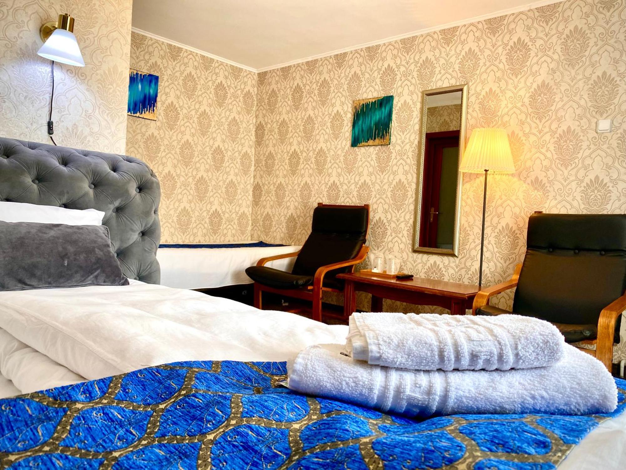 Casa Topazz Târgu Jiu エクステリア 写真