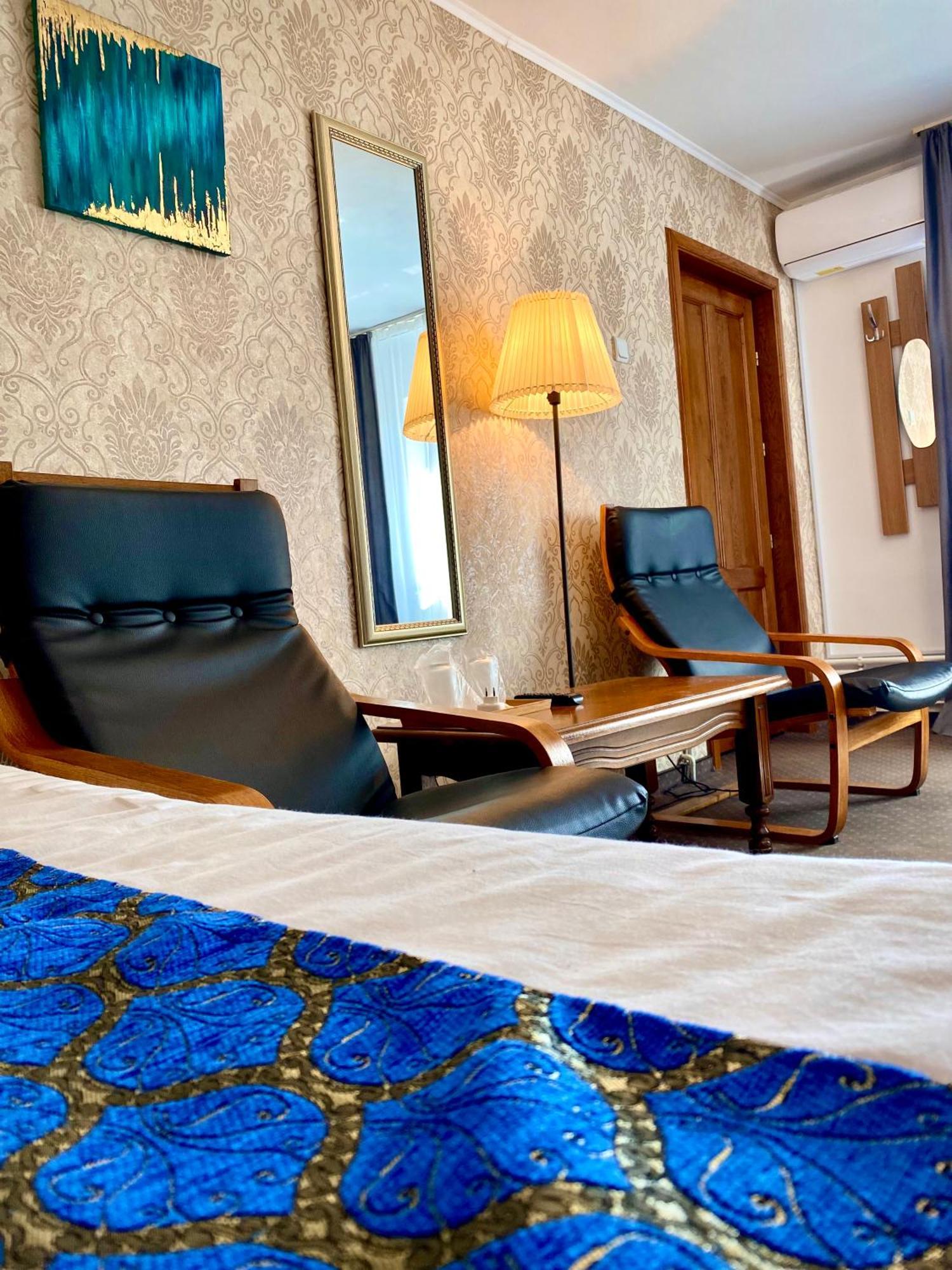 Casa Topazz Târgu Jiu エクステリア 写真