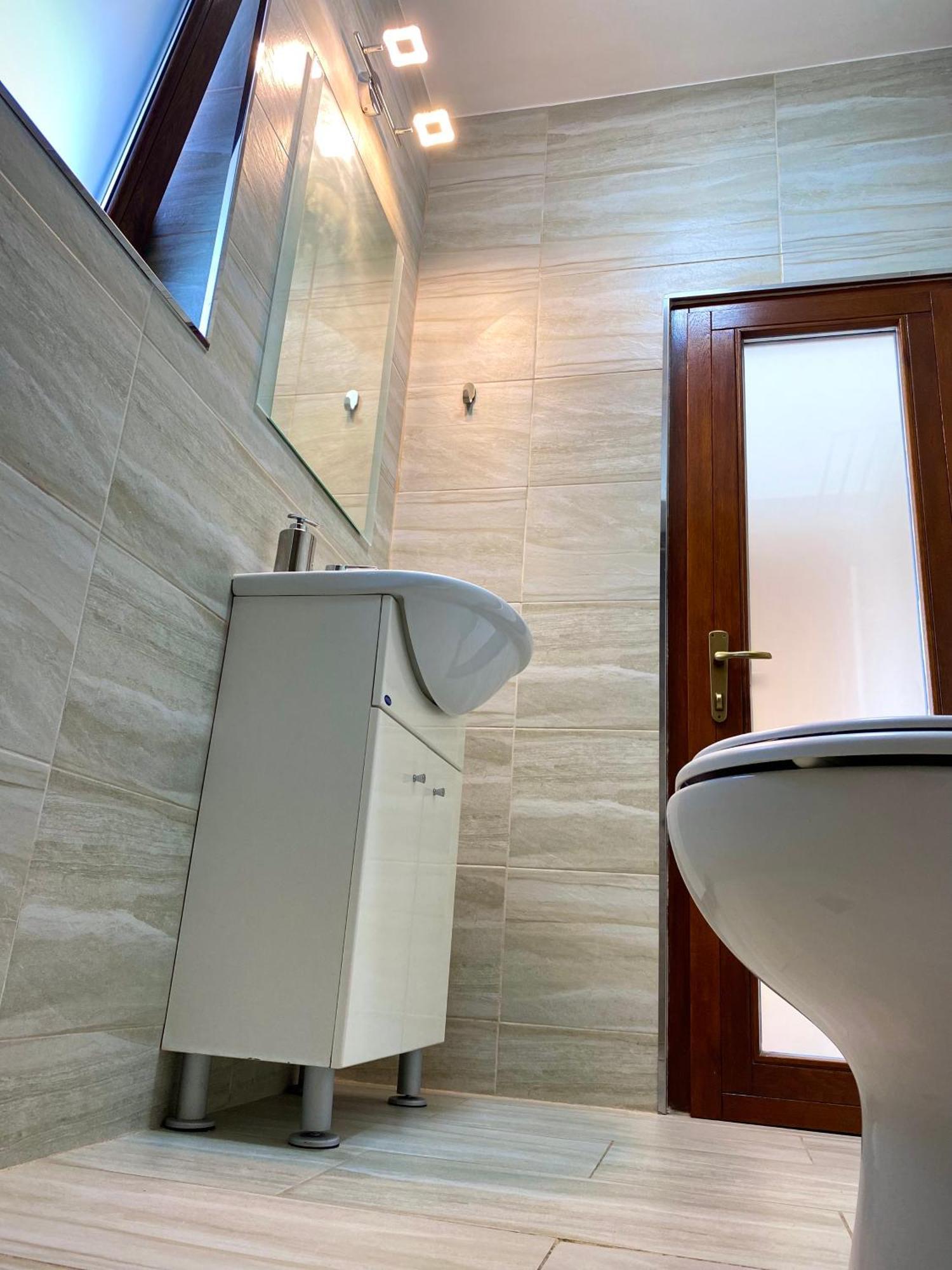 Casa Topazz Târgu Jiu エクステリア 写真